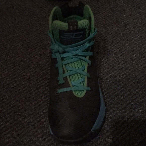 Steph Curry 3’s under armor - Picture 3 of 4